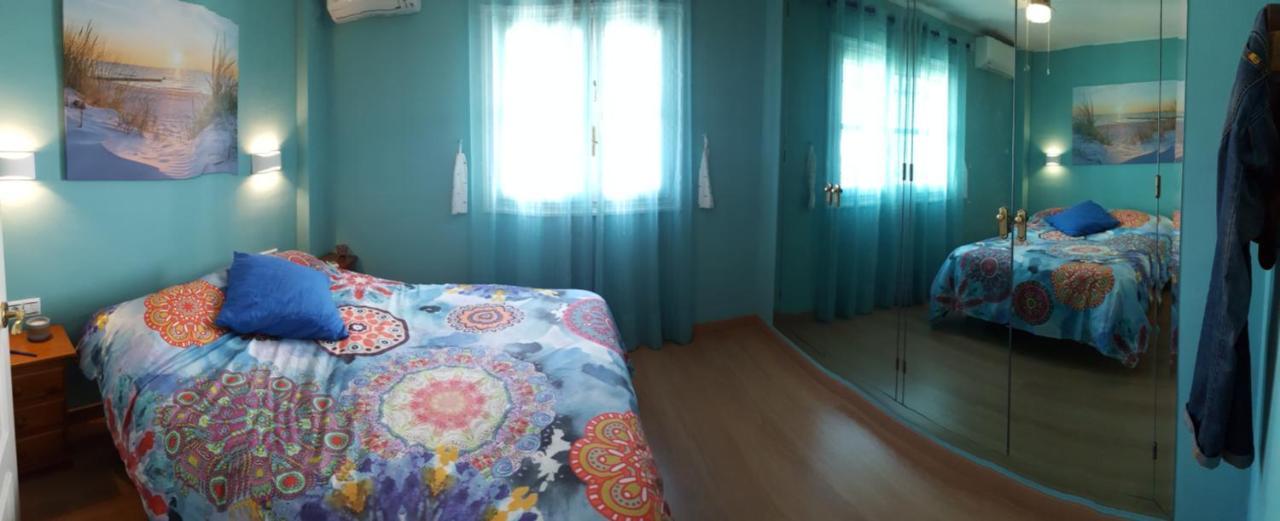 Semi-Detached Adosado Con Encanto -130 M2 - Wifi 600 Mb - Piscina Comunitaria - Patio Privado Torremolinos Buitenkant foto