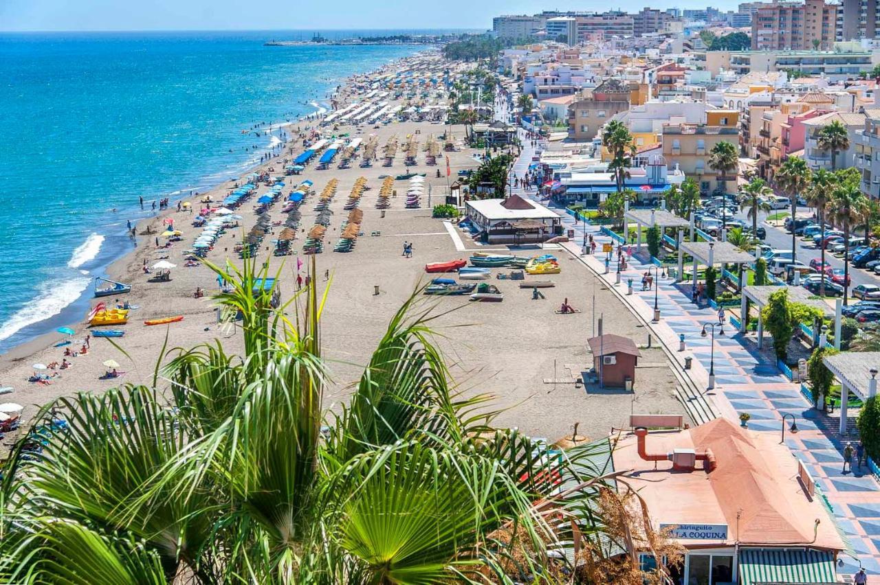 Semi-Detached Adosado Con Encanto -130 M2 - Wifi 600 Mb - Piscina Comunitaria - Patio Privado Torremolinos Buitenkant foto